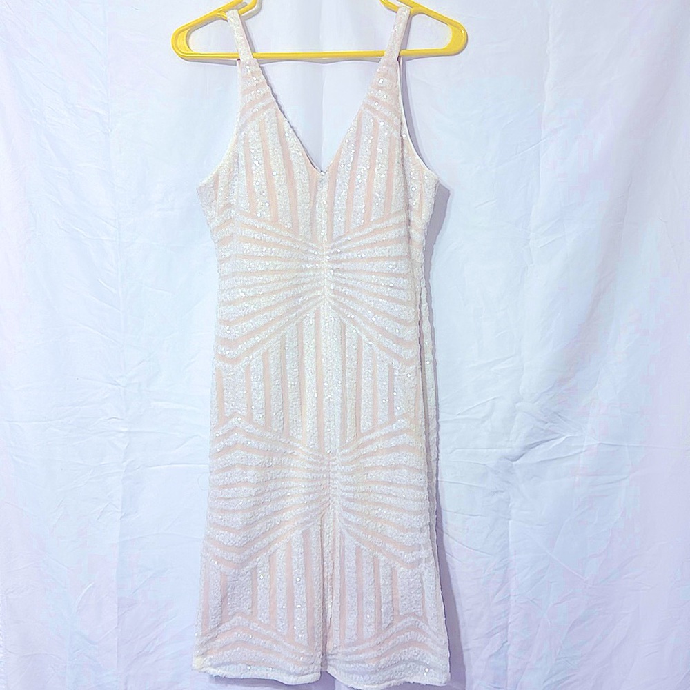 Evening dress, this is such a beautiful dress size 8 bone and white and color.